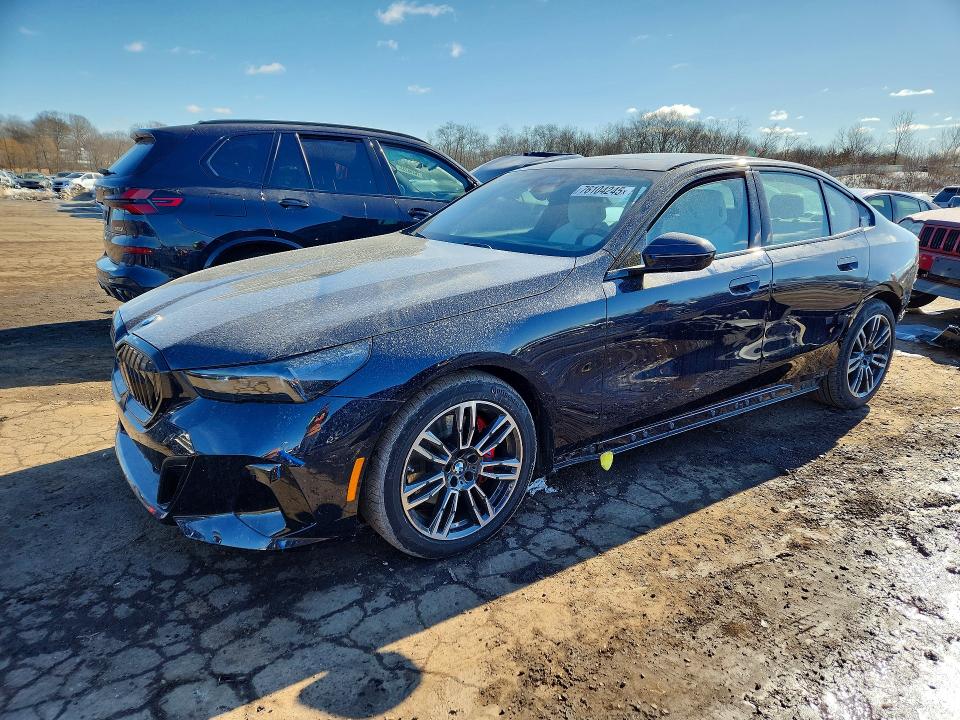 2025 BMW 5er VIN WBA53FJ08SCU18772 COPART salvage auction — REAR END, Salvage Title, sold $37,500 on 2026-08-04 (photo 1)