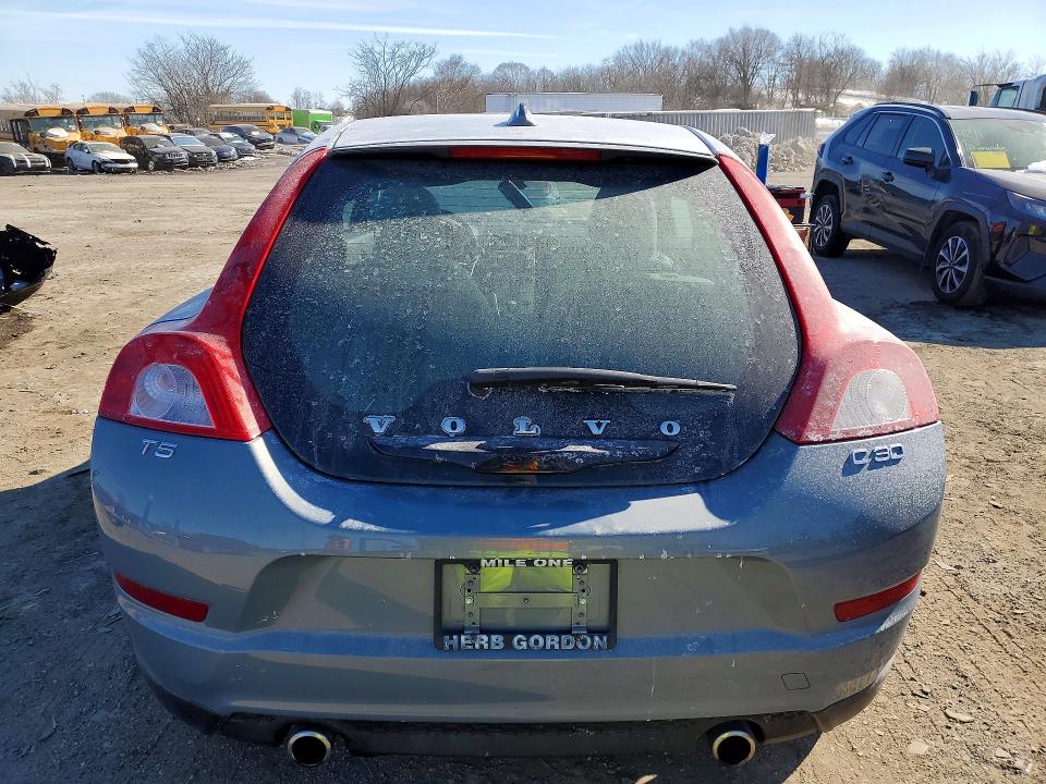 2012 Volvo C30 VIN YV1672MK8C2269900 COPART salvage auction — SIDE, Md - Cert Of Salvage > 75% Damage, sold $600 on 2026-08-04 (photo 6)