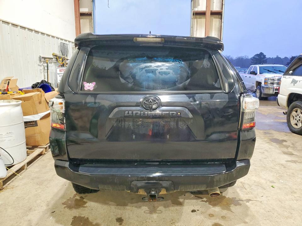 2015 Toyota 4runner VIN JTEZU5JR8F5084985 COPART salvage auction — ROLLOVER, Ms - Cert Of Title-Salvaged, sold $4,150 on 2026-07-14 (photo 6)