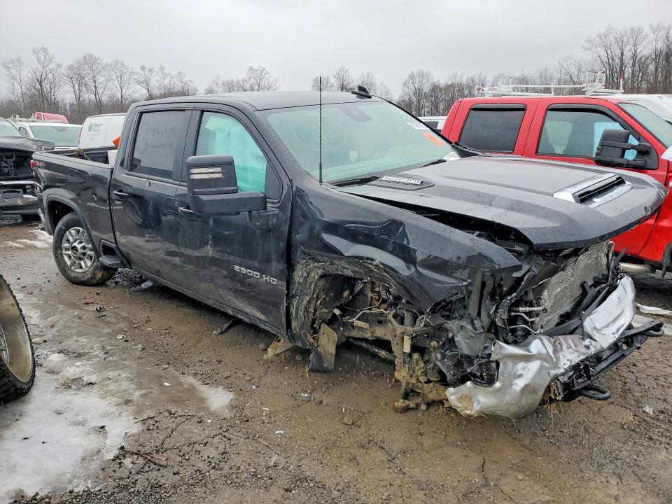 2025 Chevrolet Silverado 2500 VIN 2GC1KNEY3S1232061 COPART salvage auction — ALL OVER, AZ - CERT OF TITLE - SALVAGE, sold $9,500 on 2026-07-23 (photo 4)