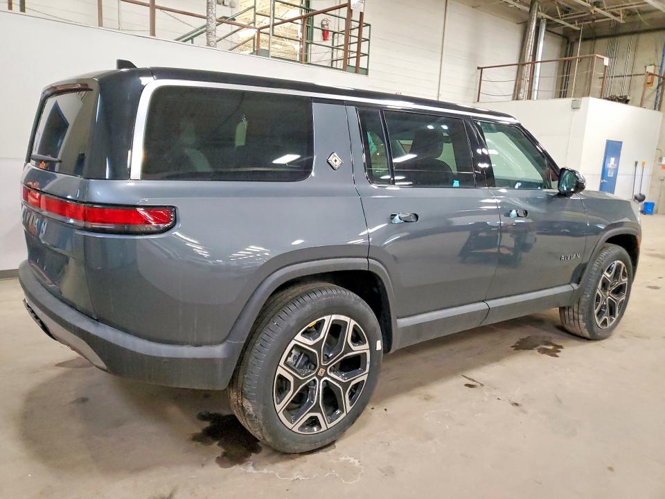 2025 Rivian R1S VIN 7PDSGBBA3SN069267 COPART salvage auction — Rollover, ID - SALVAGE CERTIFICATE OF TITLE, sold $34,750 on 2026-08-06 (photo 3)