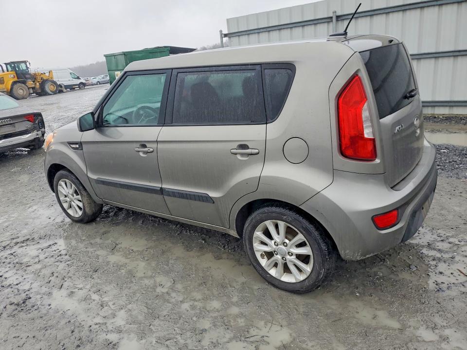 2013 Kia Soul VIN KNDJT2A56D7585746 COPART salvage auction — FRONT END, Fl - Dealer Only Clean Title, sold $375 on 2026-07-29 (photo 2)