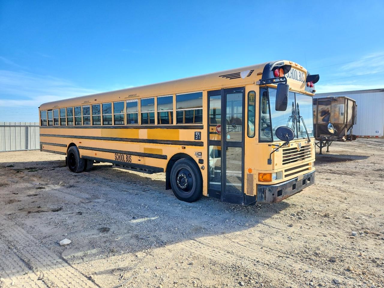 2009 Icrp Fe series VIN 4DRBVAANX9A079660 COPART salvage auction — Normal Wear, TX - CERTIFICATE OF TITLE, sold $1,400 on 2026-09-02 (photo 1)