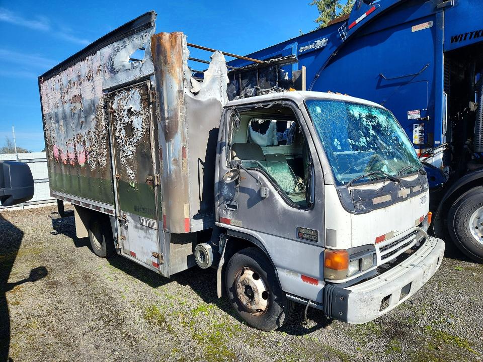 2003 Chevrolet W-4 VIN J8BC4B14837012754 COPART salvage auction — BURN, Or - Salvage Title, sold $775 on 2026-07-27 (photo 4)