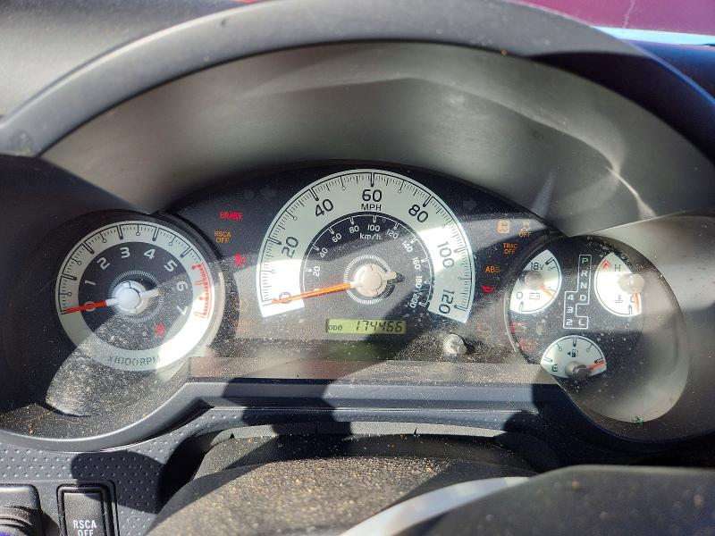 2012 Toyota Fj cruiser VIN JTEBU4BF6CK142489 COPART salvage auction — FRONT END, Ut - Salvage Certificate, sold $4,200 on 2026-07-24 (photo 9)