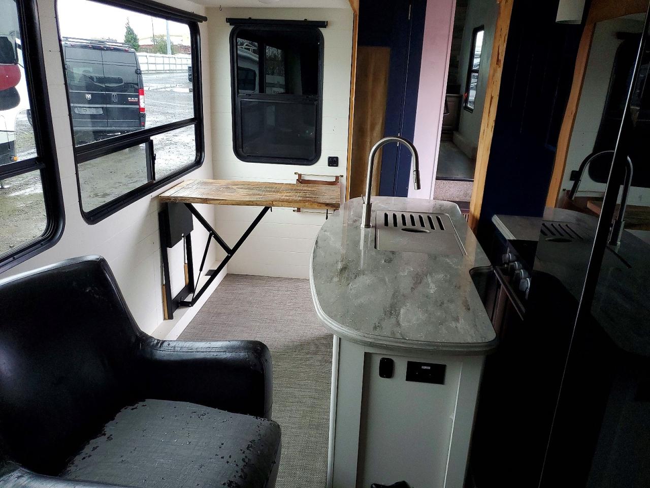 2023 Kyco Rv VIN 4YDFCGS24P2506015 COPART salvage auction — Minor Dent/Scratches, OR - CERTIFICATE OF TITLE, sold $38,250 on 2026-09-18 (photo 5)