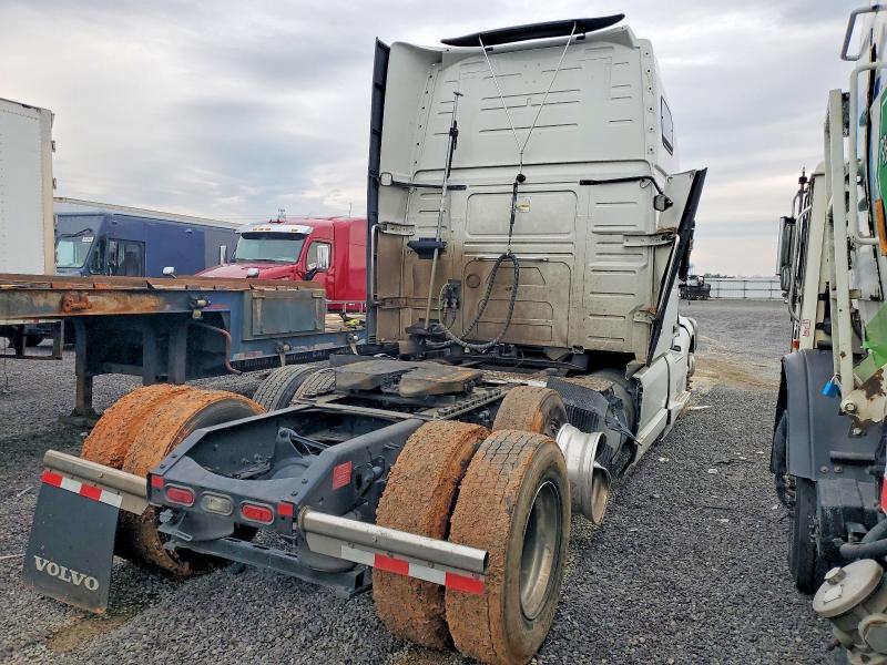 2024 Volvo Vn VIN 4V4NC9EH8RN652918 COPART salvage auction — SIDE, Other, sold $41,500 on 2026-07-30 (photo 4)