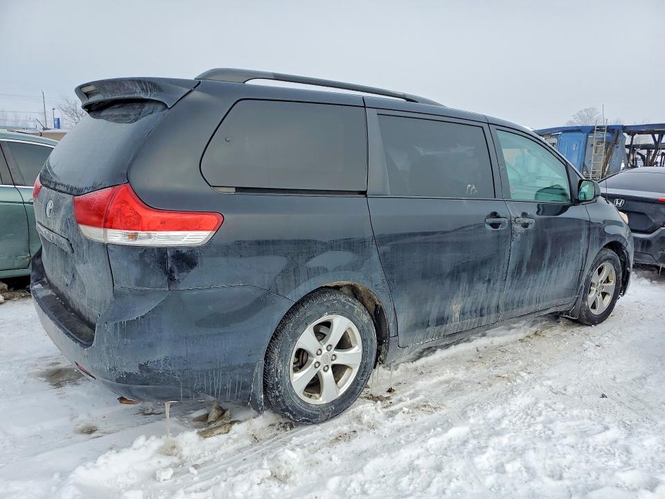 2013 Toyota Sienna VIN 5TDKK3DC5DS357332 COPART salvage auction — FRONT END, On - Permit Salvage, sold $2,600 on 2026-07-23 (photo 3)