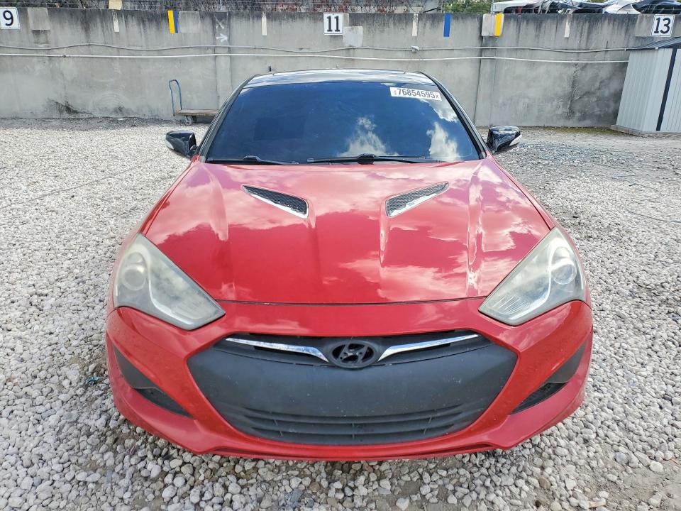 2015 Hyundai Genesis coupe VIN KMHHU6KJ7FU121864 COPART salvage auction — MINOR DENT/SCRATCHES, Fl - Cert Of Title Slvg Rebuildable, sold $1,600 on 2026-07-17 (photo 5)