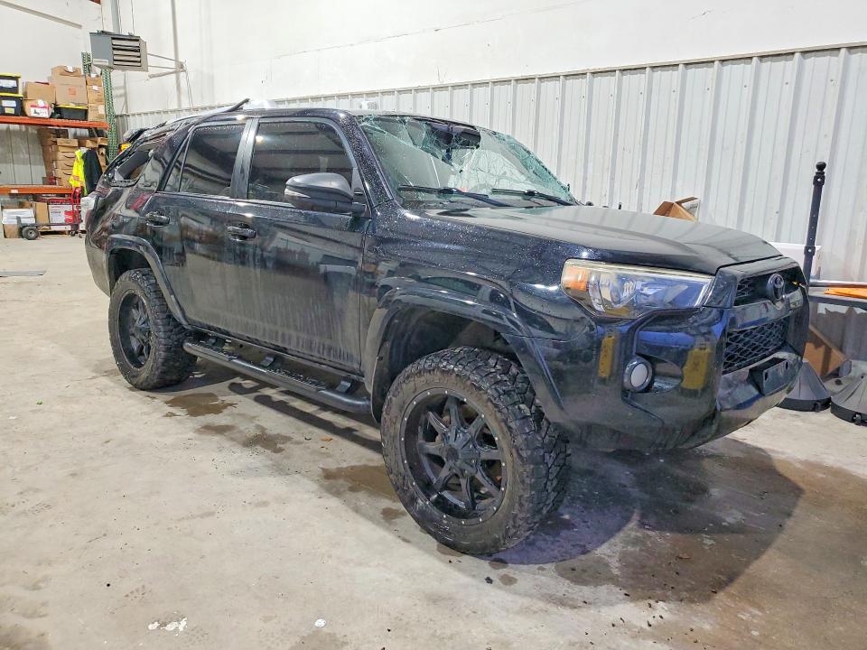 2015 Toyota 4runner VIN JTEZU5JR8F5084985 COPART salvage auction — ROLLOVER, Ms - Cert Of Title-Salvaged, sold $4,150 on 2026-07-14 (photo 4)