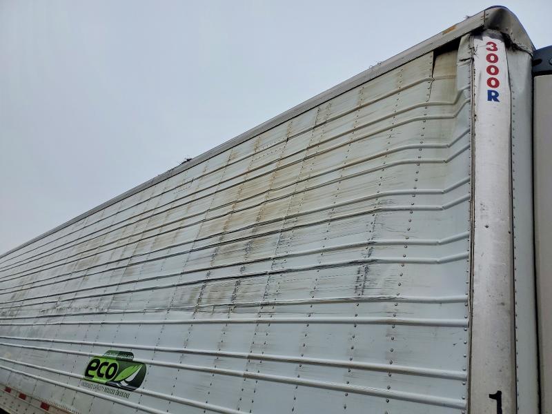 2017 Utility trailer Trailer VIN 1UYVS2539JM850879 COPART salvage auction — SIDE, VA - CERT OF TITLE - SALVAGE, sold $1,750 on 2026-07-09 (photo 9)