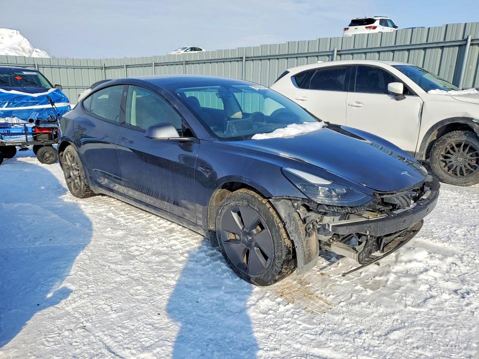 2023 Tesla Model 3 VIN 5YJ3E1EA7PF481737 COPART salvage auction — FRONT END, Qc - Gravement Accidente, sold $6,200 on 2026-07-28 (photo 4)