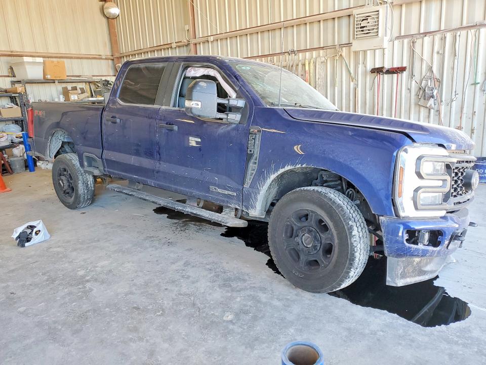 2026 Ford F250 VIN 1FT7W2BT8TEC26701 COPART salvage auction — Side, TX - SALVAGE VEHICLE TITLE, sold $16,400 on 2026-04-03 (photo 4)