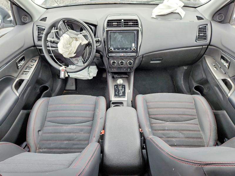 2025 Mitsubishi Outlander VIN JA4ARUAU2SU014216 COPART salvage auction — FRONT END, Sc - Cert Of Title-Salvage, sold $3,100 on 2026-07-13 (photo 8)