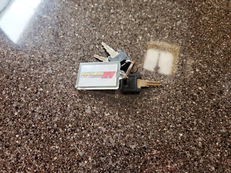2012 Foresriver VIN 5ZT3CSRB3CD111402 COPART salvage auction — ROOF, LA - CERT OF TITLE-SALVAGE, sold $2,050 on 2026-09-10 (photo 5)