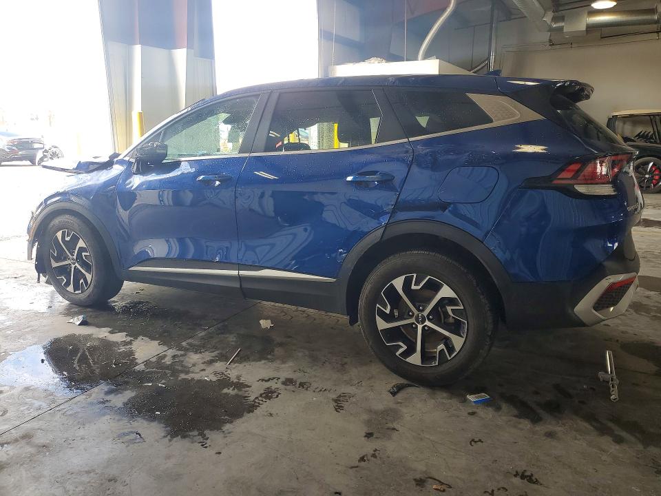 2024 Kia Sportage VIN 5XYK33DF9RG186211 COPART salvage auction — ROLLOVER, CA - DIS/DLR/EXP ONLY CLEAN TITLE, sold $4,000 on 2026-07-27 (photo 2)