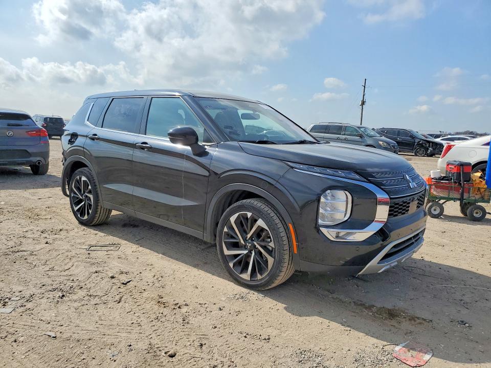 2024 Mitsubishi Outlander VIN JA4J3VA84RZ051744 COPART salvage auction — REAR END, Salvage Title, sold $9,200 on 2026-07-16 (photo 4)