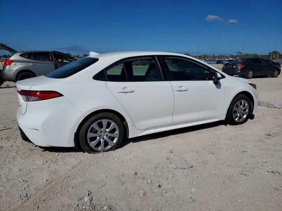 2025 Toyota Corolla VIN 5YFB4MDE8SP245566 COPART salvage auction — REAR END, Salvage Title, sold $7,100 on 2026-07-16 (photo 3)