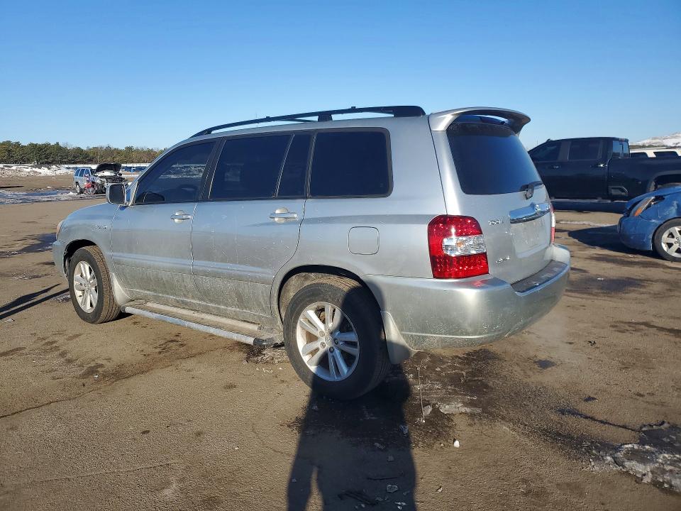 2006 Toyota Highlander hybrid VIN JTEEW21A460022207 COPART salvage auction — MINOR DENT/SCRATCHES, Ny - Mv-37 Statement Of Abnd Veh, sold $500 on 2026-07-27 (photo 2)