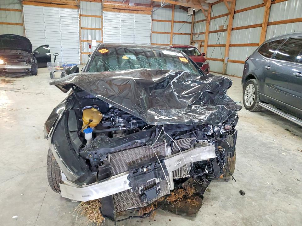 2024 Kia K5 VIN 5XXG64J24RG237154 COPART salvage auction — ROLLOVER, Ky - Cert Of Title-Salvage, sold $875 on 2026-07-08 (photo 5)