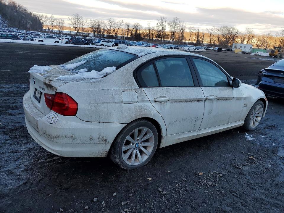2011 BMW 3er VIN WBAPK5C57BA660429 COPART salvage auction — NORMAL WEAR, Ny - Certificate Of Title, sold $325 on 2026-07-28 (photo 3)