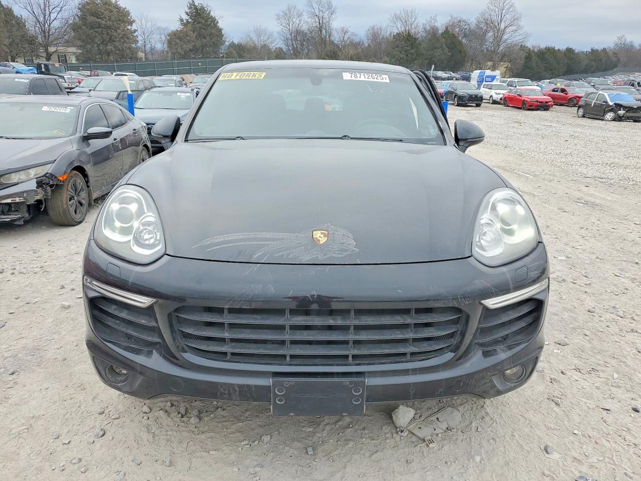 2017 Porsche Cayenne VIN WP1AA2A21HKA86236 COPART salvage auction — Side, TN - SALVAGE CERTIFICATE, sold $4,800 on 2026-07-07 (photo 5)