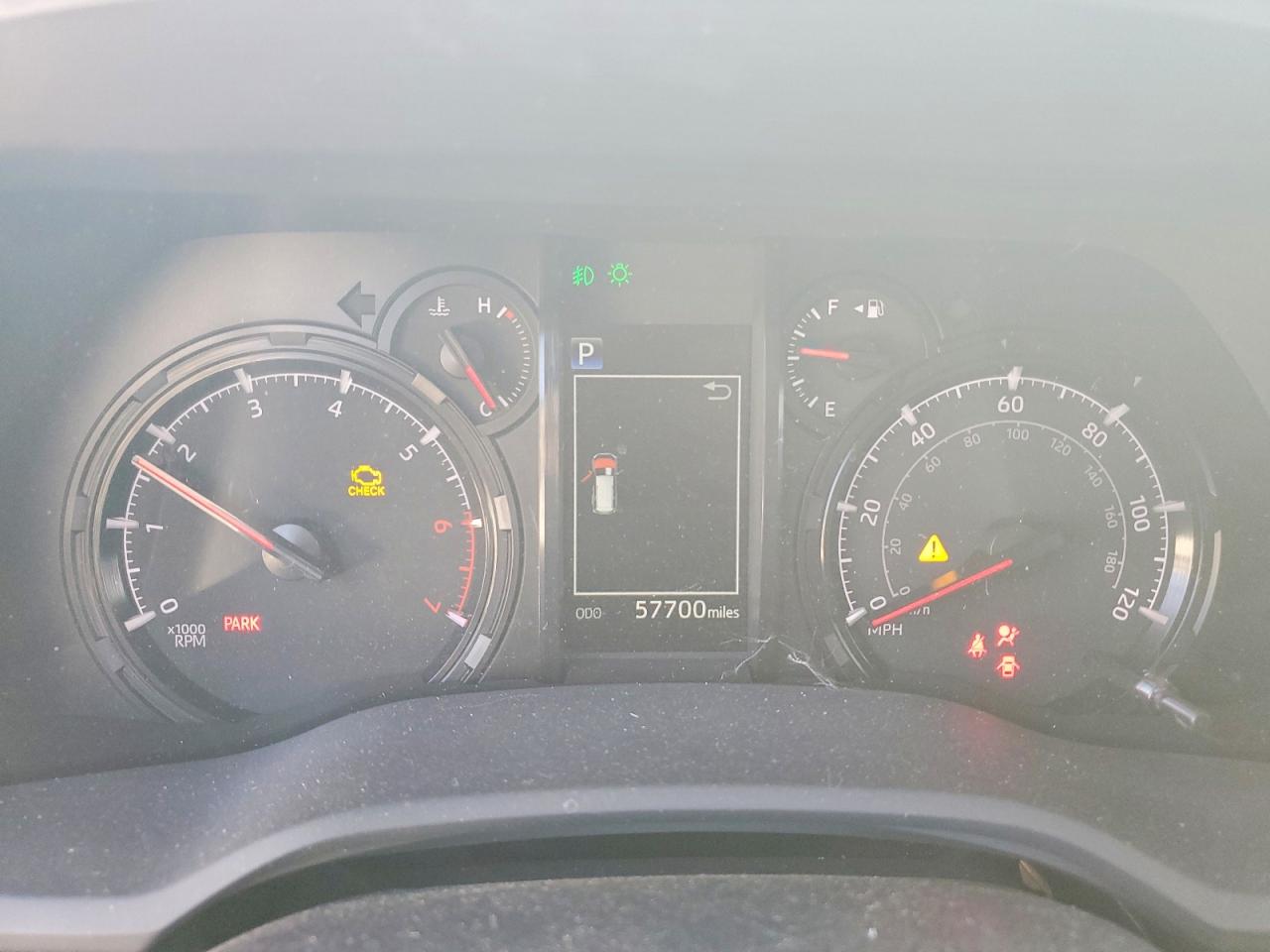 2022 Toyota 4Runner VIN JTEFU5JR7N5253816 COPART salvage auction — Front End, TX - SALVAGE VEHICLE TITLE, sold $10,700 on 2026-07-10 (photo 9)