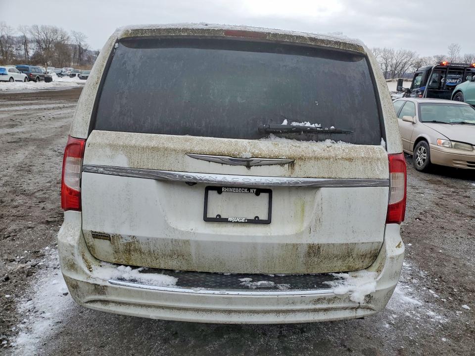 2015 Chrysler Town & country VIN 2C4RC1BGXFR538802 COPART salvage auction — MINOR DENT/SCRATCHES, Ny - Mv907A-Parts Only W/Lienholder, sold $475 on 2026-07-30 (photo 6)