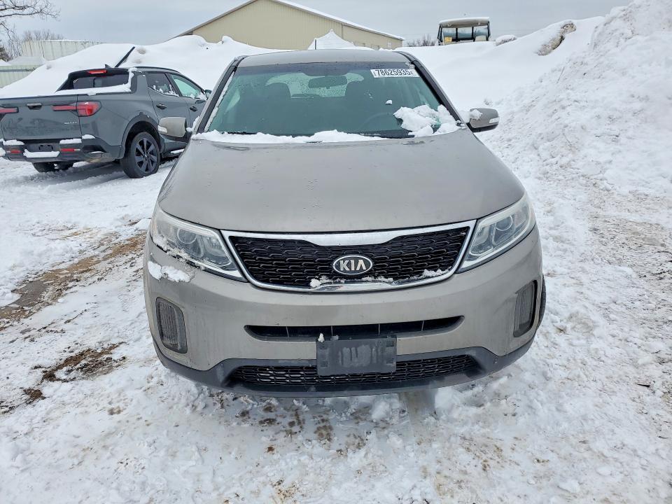 2014 Kia Sorento VIN 5XYKT3A67EG519603 COPART salvage auction — SIDE, Ny - Mv907A-Parts Only, sold $800 on 2026-07-15 (photo 5)