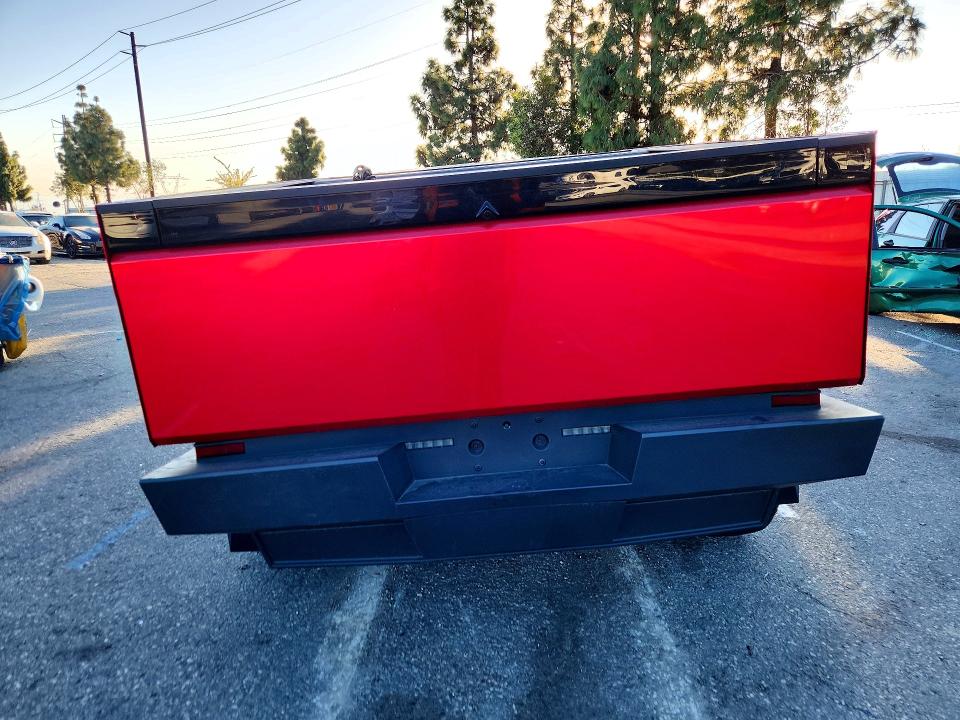 2025 Tesla Cybertruck VIN 7G2CEHEE2SA071779 COPART salvage auction — FRONT END, Other, sold $27,000 on 2026-07-16 (photo 6)