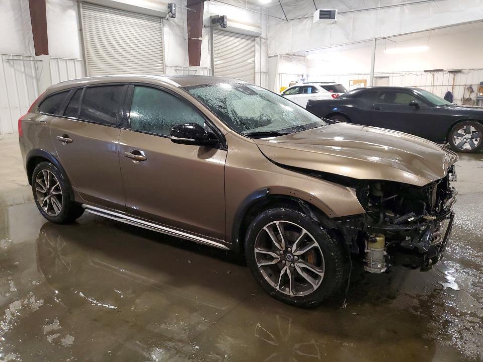 2016 Volvo V60 cross country VIN YV4612HM9G1007802 COPART salvage auction — FRONT END, Other, sold $3,000 on 2026-08-24 (photo 4)