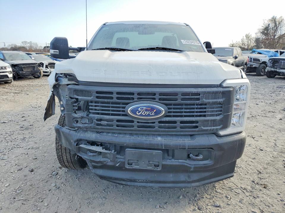 2024 Ford F-350 super duty VIN 1FTRF3BT3REE19460 COPART salvage auction — FRONT END, TX - SALVAGE VEHICLE TITLE, sold $24,000 on 2026-07-14 (photo 5)