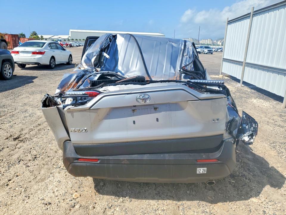 2023 Toyota Rav 4 VIN JTMK1RFVXPD097191 COPART salvage auction — ROOF, Hi - Certificate Of Salvage, sold $700 on 2026-07-20 (photo 6)