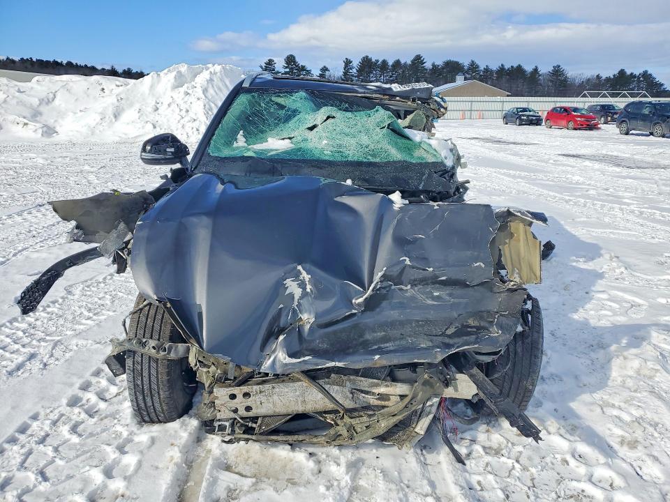2023 Toyota VIN 5TDKBRCH8PS598922 COPART salvage auction — ROLLOVER, Me - Cert Of Title-Salvage Collisio, sold $2,100 on 2026-07-08 (photo 5)