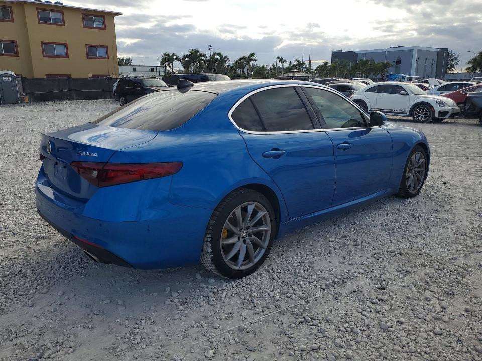 2021 Alfa romeo Giulia VIN ZARFAMBN7M7649272 COPART salvage auction — HAIL, Salvage Title, sold $7,300 on 2026-08-11 (photo 3)