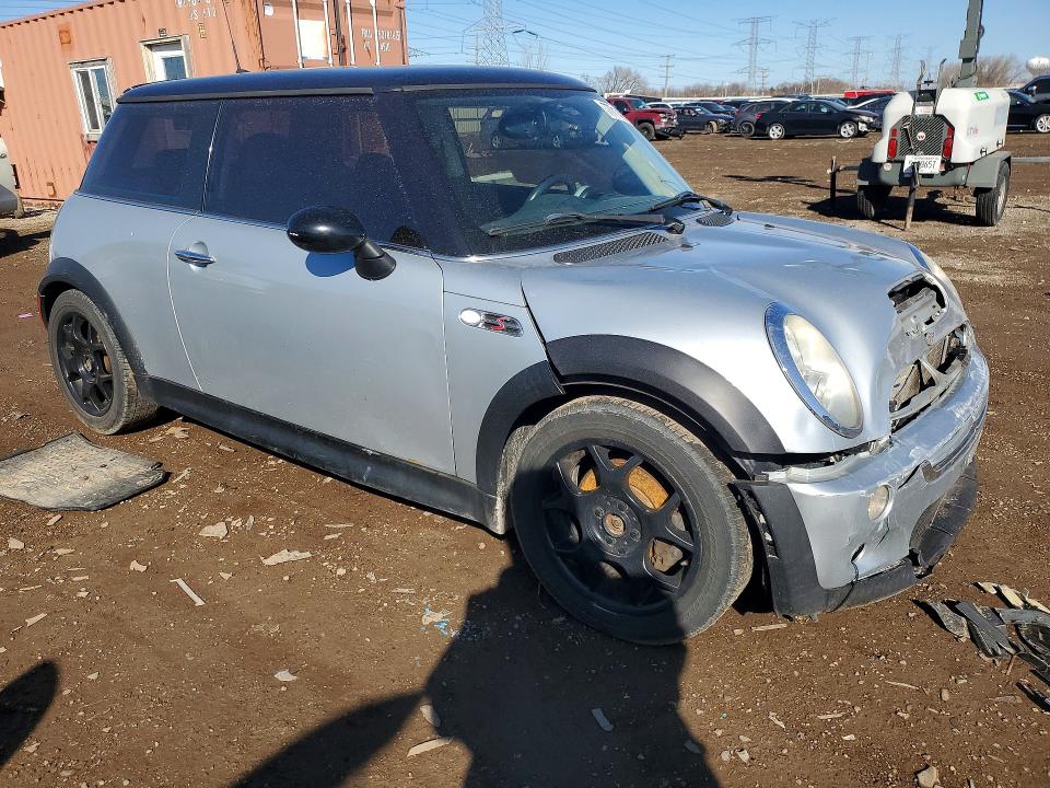 2005 Mini Cooper VIN WMWRE33495TD91552 COPART salvage auction — REAR END, Il - Salvage Certificate, sold $350 on 2026-07-02 (photo 4)