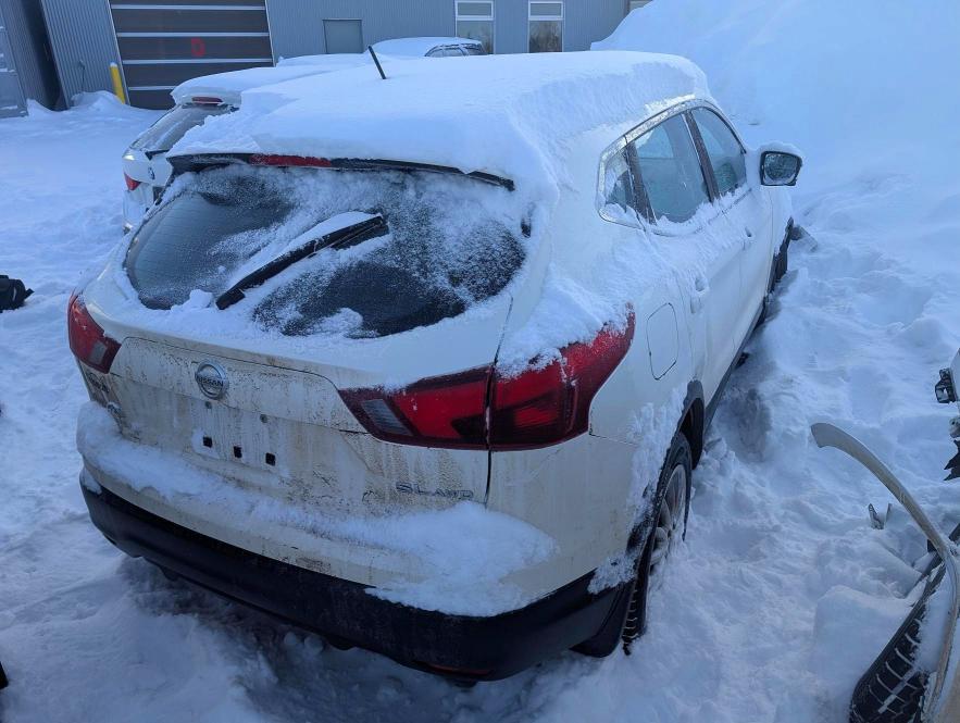 2018 Nissan Rogue VIN JN1BJ1CR3JW255927 COPART salvage auction — FRONT END, Qc - Gravement Accidente, sold $2,000 on 2026-07-07 (photo 3)
