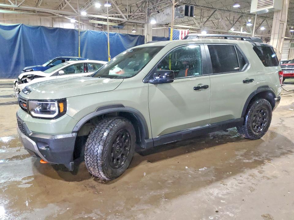 2026 Honda Passport VIN 5FNYF9H57TB043620 COPART salvage auction — FRONT END, Mi - Certificate Of Title, sold $11,200 on 2026-07-24 (photo 1)