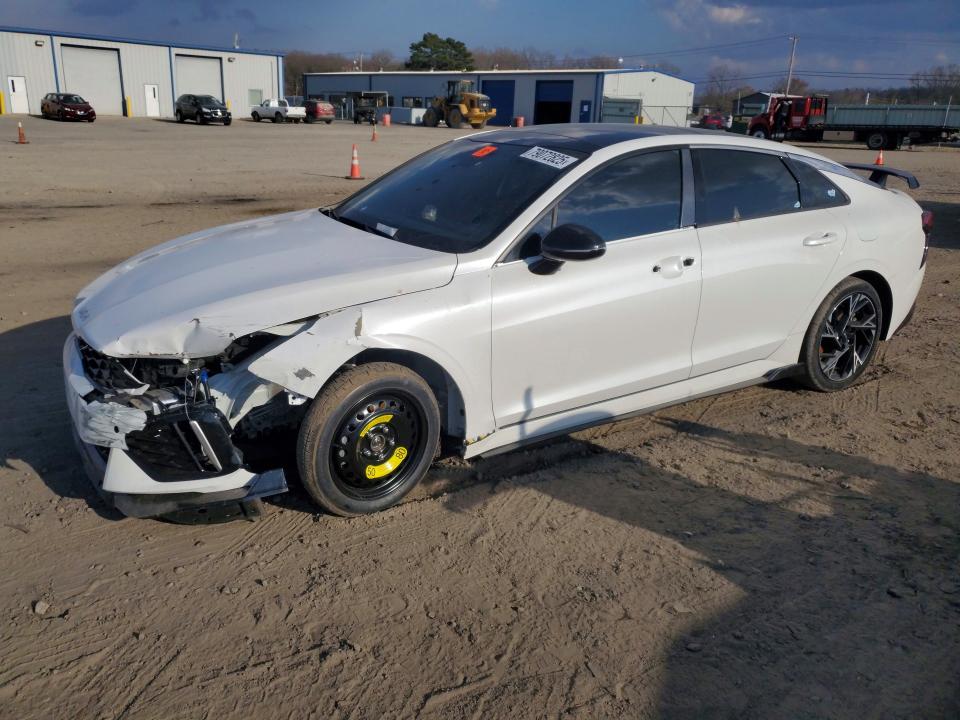 2025 Kia K5 VIN KNAG64J72S5358090 — COPART salvage auction photo