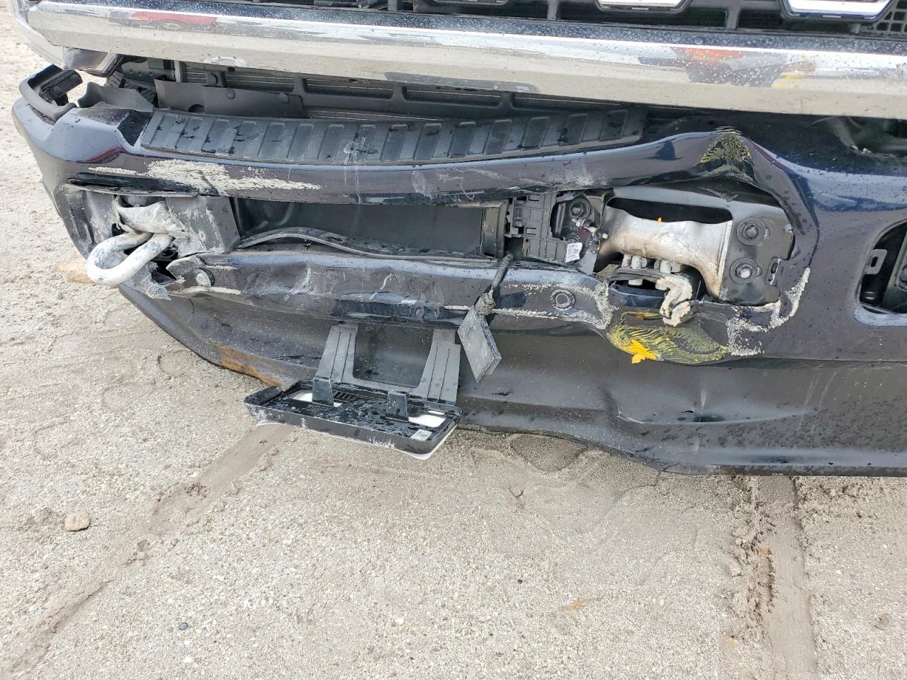 2024 Ford F250 VIN 1FT8W2BT0RED23503 COPART salvage auction — All Over, FL - CERT OF TITLE SLVG REBUILDABLE, sold $30,750 on 2026-04-16 (photo 9)