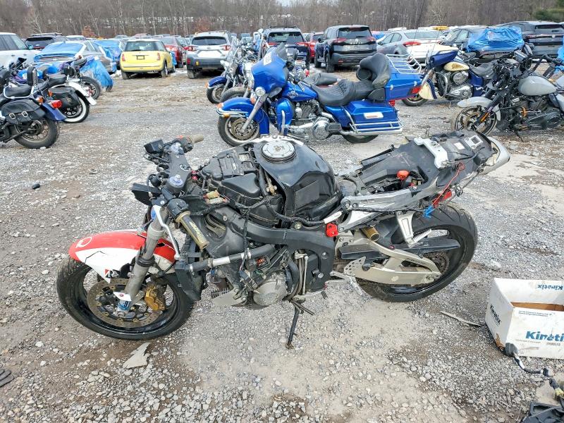 2003 Honda Cbr600 VIN JH2PC37063M004720 COPART salvage auction — ROLLOVER, PA - CERTIFICATE OF SALVAGE, sold $400 on 2026-07-20 (photo 3)