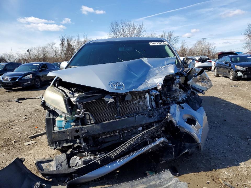 2015 Toyota Sienna VIN 5TDXK3DC2FS542205 COPART salvage auction — FRONT END, Salvage Title, sold $300 on 2026-07-23 (photo 5)