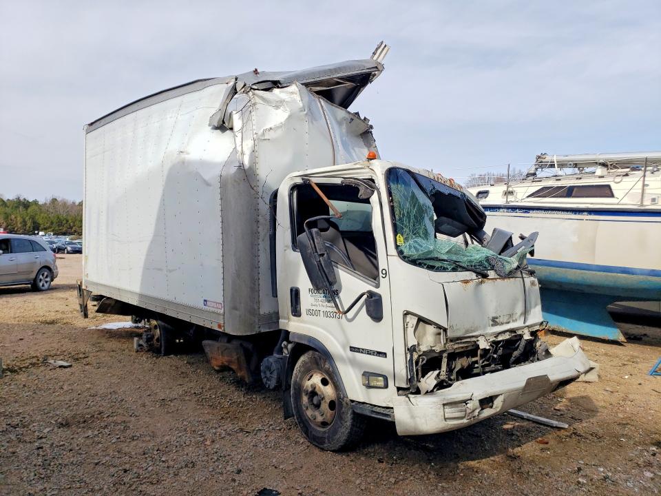 2011 Isuzu Npr VIN JALC4W160B7001777 COPART salvage auction — ROLLOVER, Va - Cert Of Title - Salvage, sold $300 on 2026-07-20 (photo 4)
