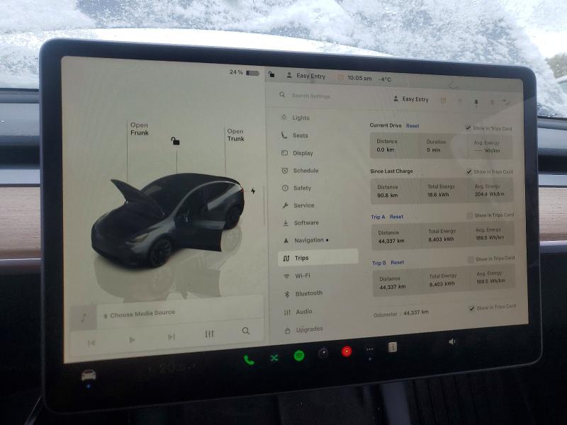 2022 Tesla Model y VIN 7SAYGDEE1NF510766 COPART salvage auction — SIDE, On - Permit Irrepairable, sold $13,800 on 2026-07-07 (photo 9)