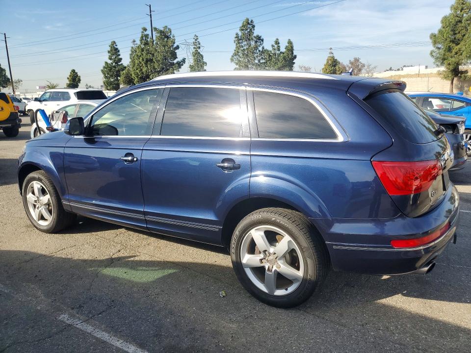 2015 Audi Q7 VIN WA1CGAFE8FD014239 COPART salvage auction — MINOR DENT/SCRATCHES, Ca - Dis/Dlr/Exp Only Clean Title, sold $900 on 2026-07-21 (photo 2)