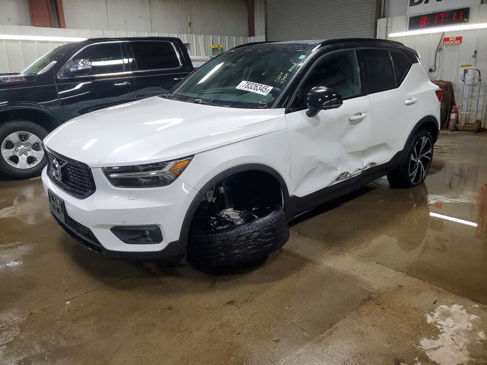 2021 Volvo Xc40 VIN YV4162UM7M2420843 — COPART salvage auction photo