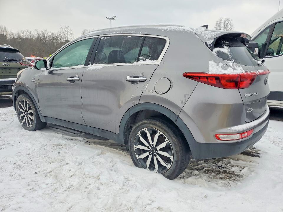 2017 Kia Sportage VIN KNDPNCAC8H7151763 COPART salvage auction — MINOR DENT/SCRATCHES, Pa - Cert Of Title, sold $4,000 on 2026-07-02 (photo 2)