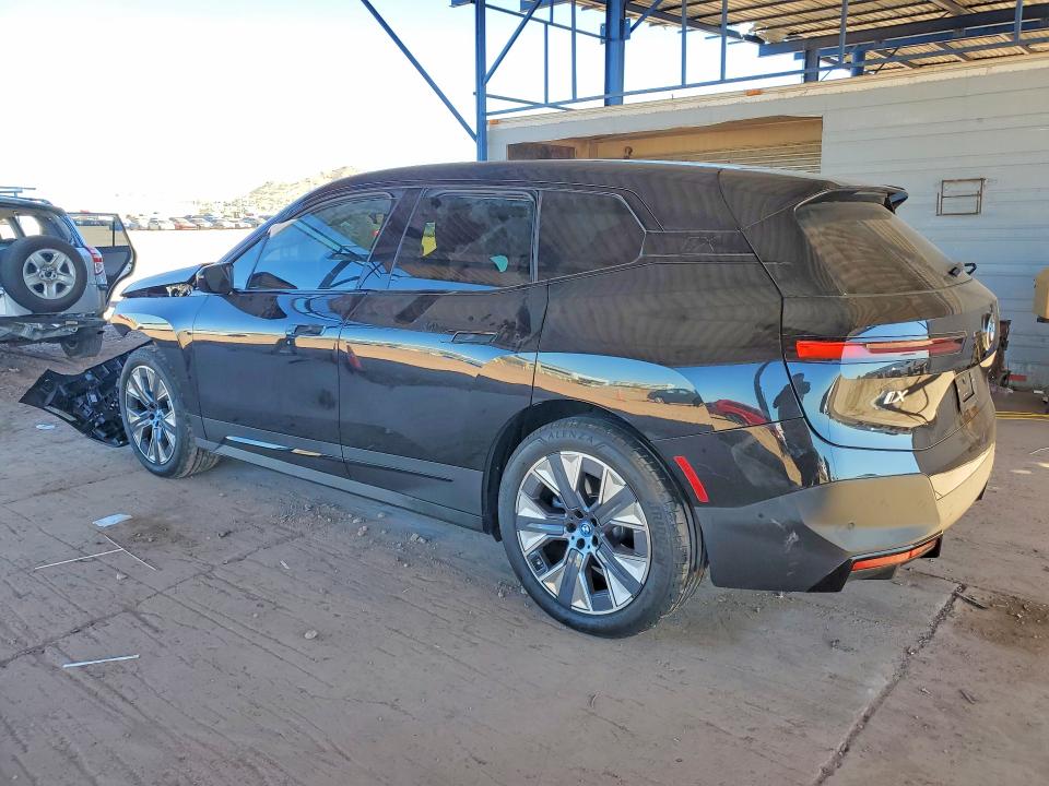 2025 BMW VIN WB523CF06SCU57420 COPART salvage auction — FRONT END, Salvage Title, sold $23,600 on 2026-07-14 (photo 2)