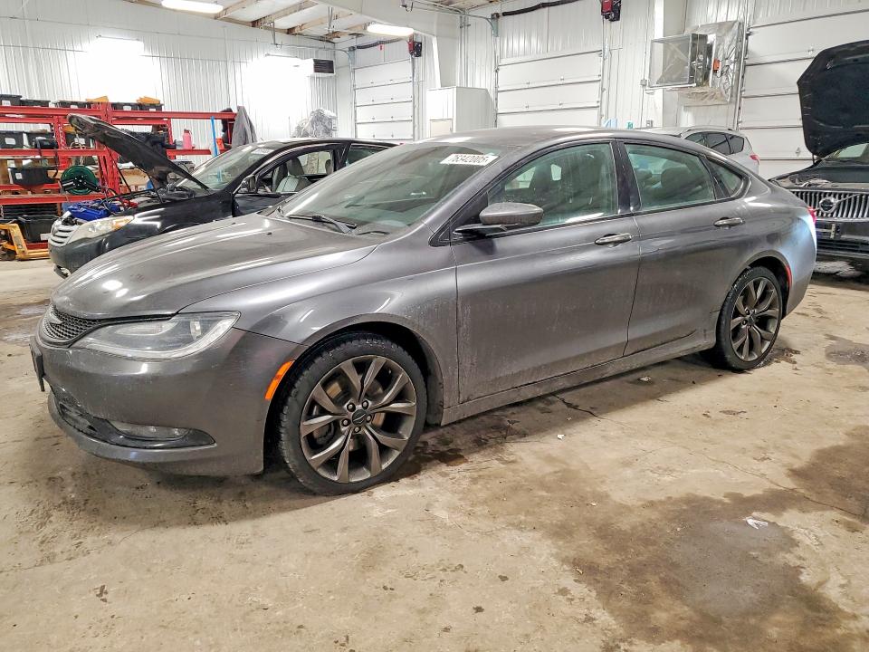 2015 Chrysler 200 VIN 1C3CCCDGXFN540565 COPART salvage auction — MINOR DENT/SCRATCHES, Salvage Title, sold $575 on 2026-07-21 (photo 1)