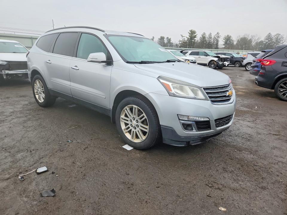 2015 Chevrolet Traverse VIN 1GNKRGKDXFJ182114 COPART salvage auction — NORMAL WEAR, PA - CERTIFICATE OF SALVAGE, sold $550 on 2026-07-02 (photo 4)